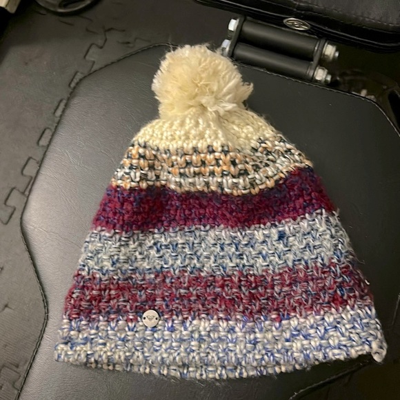 ROXY CROCHETED WINTER HAT - Picture 3 of 6